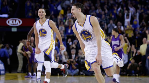 Klay Thompson Scores Record 37 Points in One Quarter!